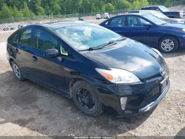  Salvage Toyota Prius