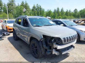  Salvage Jeep Cherokee
