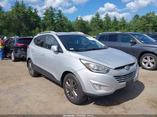  Salvage Hyundai TUCSON