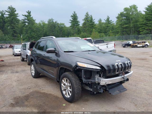  Salvage Jeep Cherokee