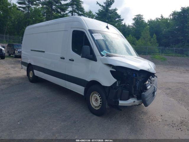  Salvage Mercedes-Benz Sprinter 2500