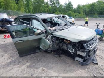 Salvage Jeep Compass