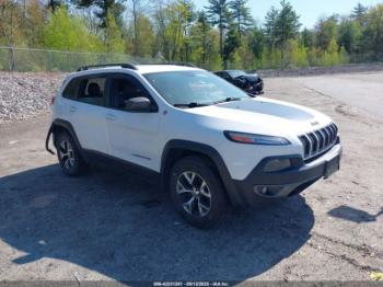  Salvage Jeep Cherokee