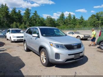  Salvage Kia Sorento