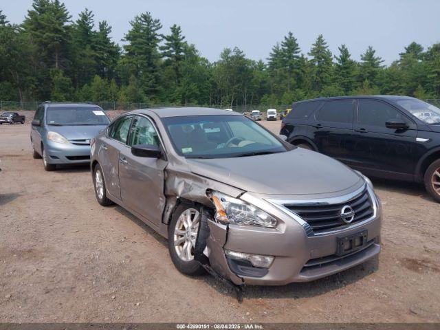  Salvage Nissan Altima
