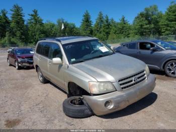 Salvage Toyota Highlander