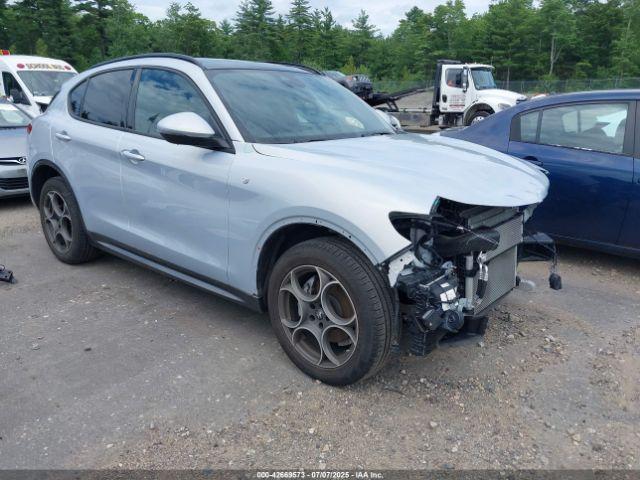  Salvage Alfa Romeo Stelvio