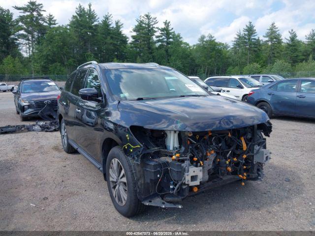  Salvage Nissan Pathfinder