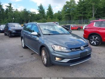  Salvage Volkswagen Golf