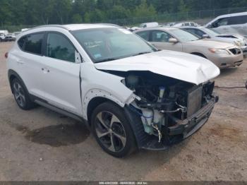  Salvage Hyundai TUCSON