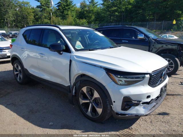  Salvage Volvo XC40