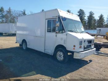  Salvage Freightliner Chassis
