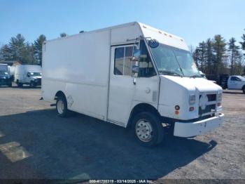  Salvage Freightliner Chassis