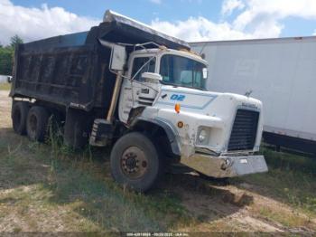  Salvage Mack 600