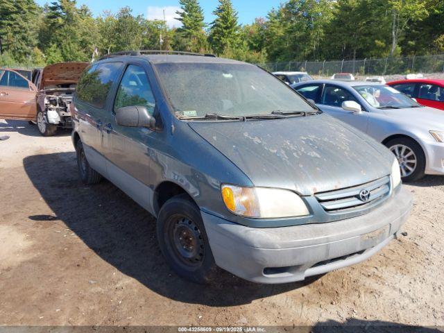  Salvage Toyota Sienna