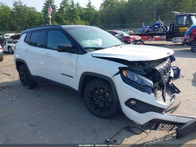  Salvage Jeep Compass