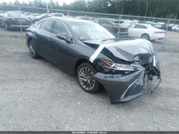  Salvage Lexus Es