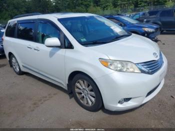  Salvage Toyota Sienna