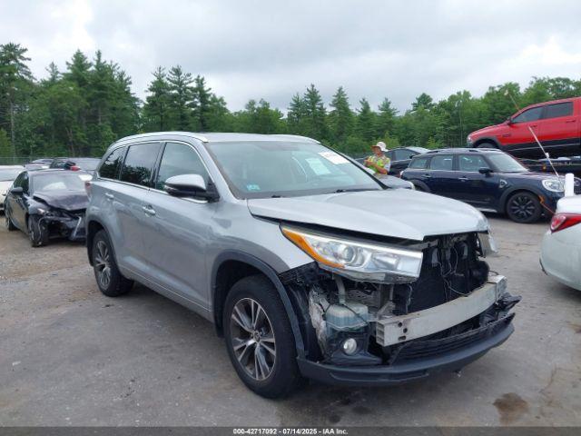  Salvage Toyota Highlander