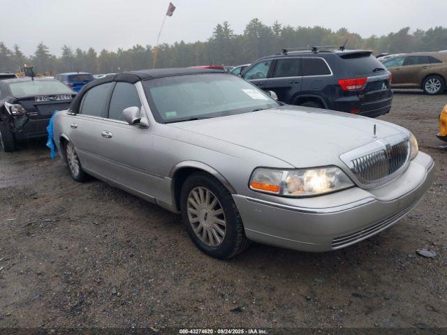  Salvage Lincoln Towncar