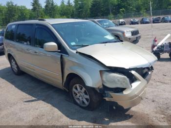  Salvage Chrysler Town & Country