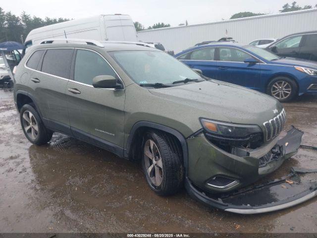  Salvage Jeep Cherokee