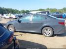 Toyota Camry Le Image 9