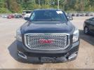 GMC Yukon Denali Image 16