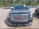 GMC Yukon Denali Image 9