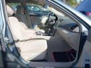 Toyota Camry Le Image 4