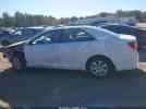 Toyota Camry Le Image 13