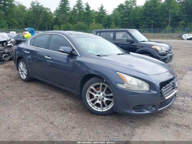  Salvage Nissan Maxima