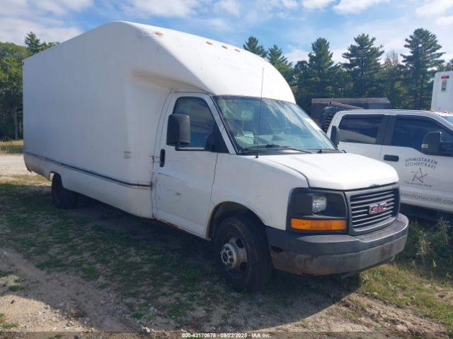  Salvage General Motors Savana Cutaway