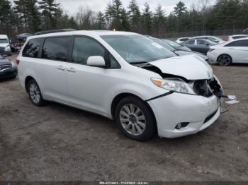  Salvage Toyota Sienna