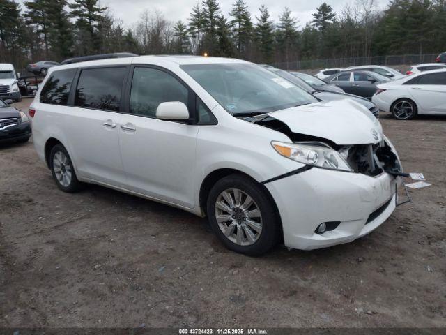  Salvage Toyota Sienna