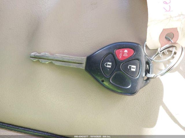 Toyota Venza Image 10