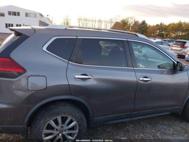 Nissan Rogue Sv Image 2