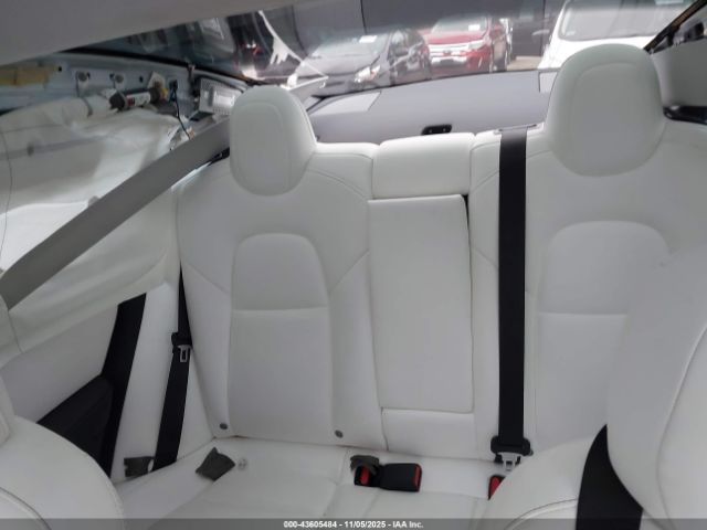 Tesla Model 3 Long Range Dual Motor All-wheel Drive Image 6