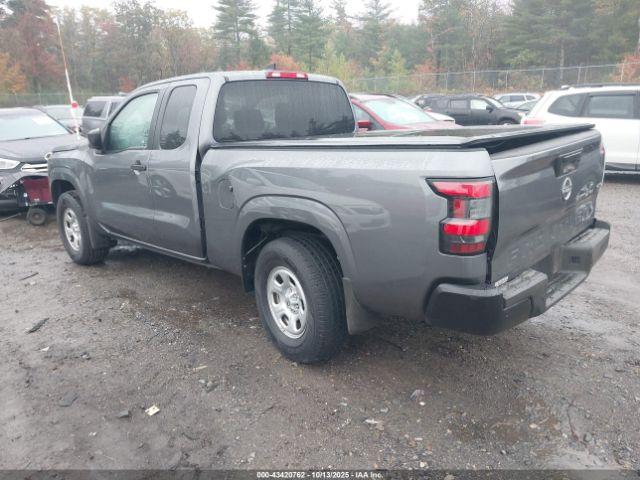 Nissan Frontier King Cab S 4x4 Image 3