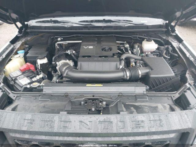 Nissan Frontier King Cab S 4x4 Image 11