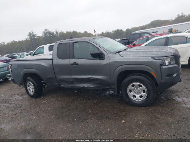 Nissan Frontier King Cab S 4x4 Image 18