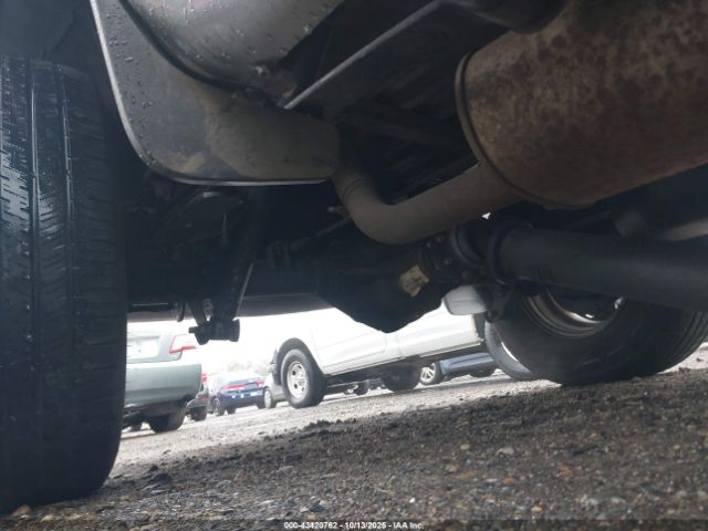 Nissan Frontier King Cab S 4x4 Image 13