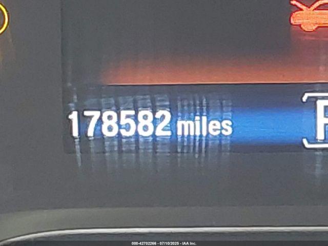 Honda Pilot Touring Image 2