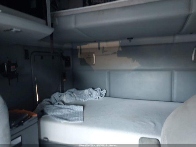 Kenworth Construction T680 Image 7