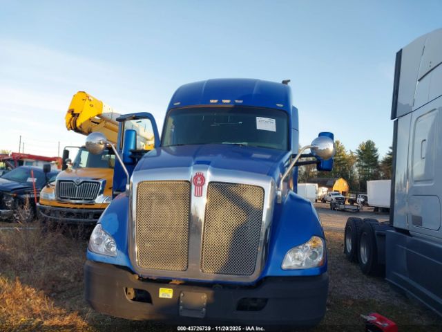 Kenworth Construction T680 Image 12