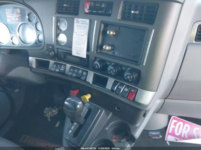 Kenworth Construction T680 Image 11