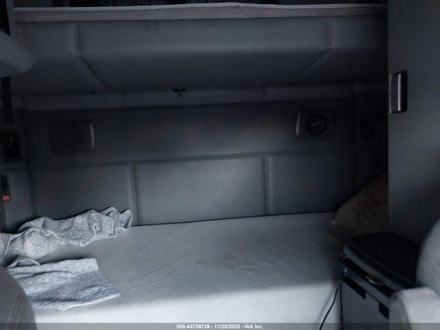 Kenworth Construction T680 Image 19