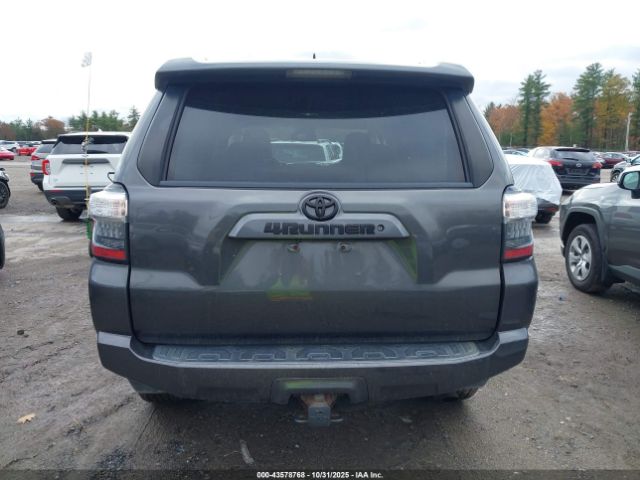 Toyota 4Runner Sr5 Premium Image 2