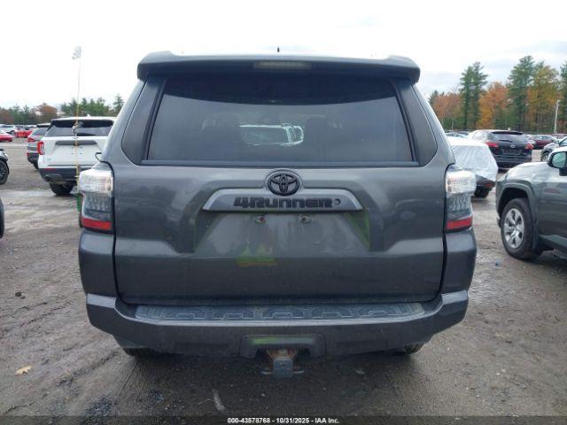 Toyota 4Runner Sr5 Premium Image 2