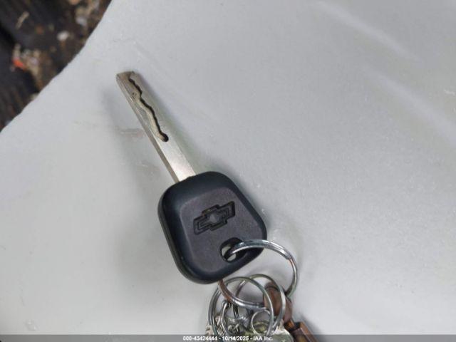 Chevrolet Silverado 2500 Wt Image 2